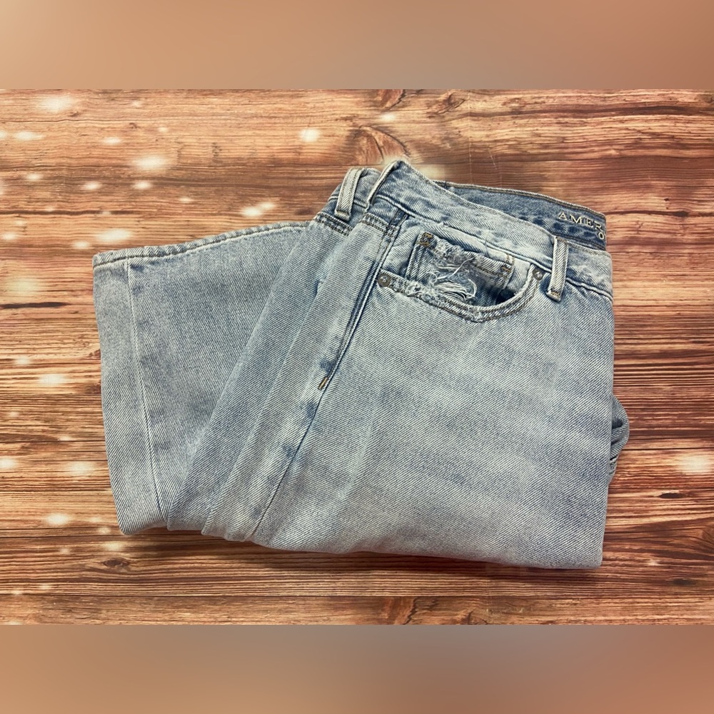 MOM Jeans By American Eagle Outfitters